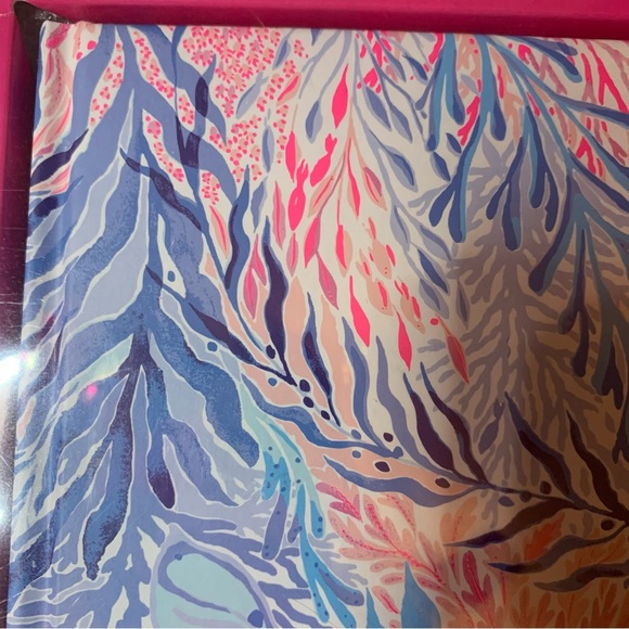 NIB Lilly Pulitzer Kaleidoscope Coral Journal Set w/ Pen 128 lined pgs - Picture 8 of 11